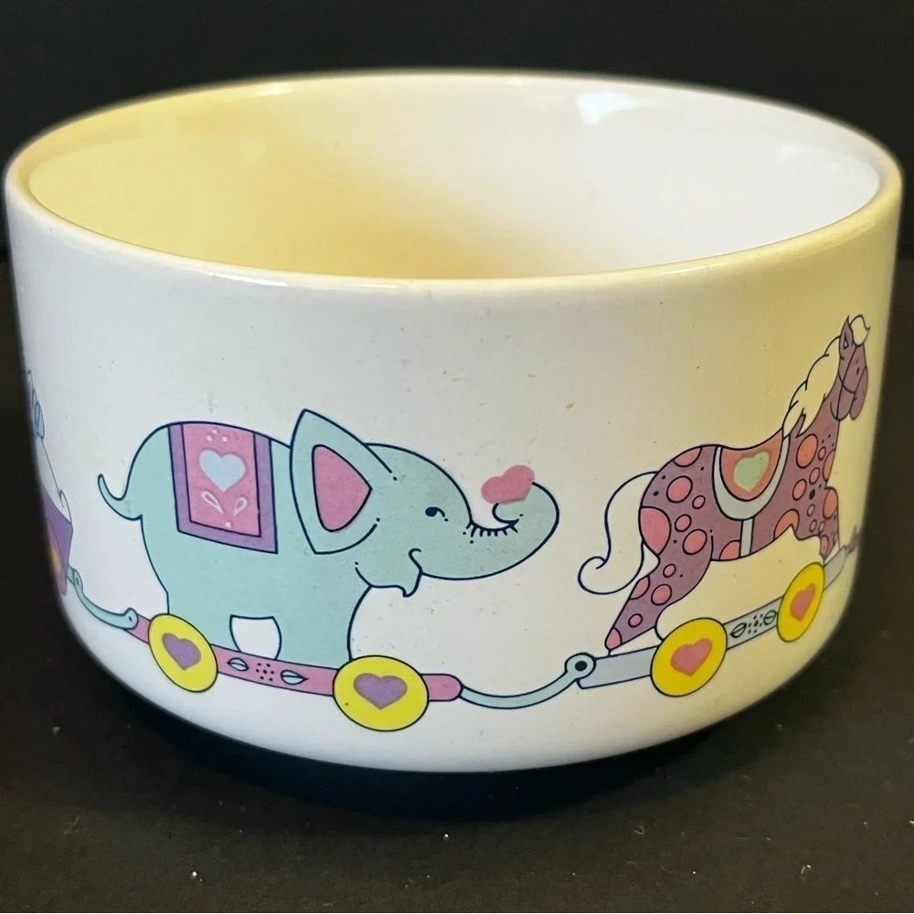 Vintage 1980s Animal Circus Train Wagon Bowl Pastel Retro Ceramic Nursery